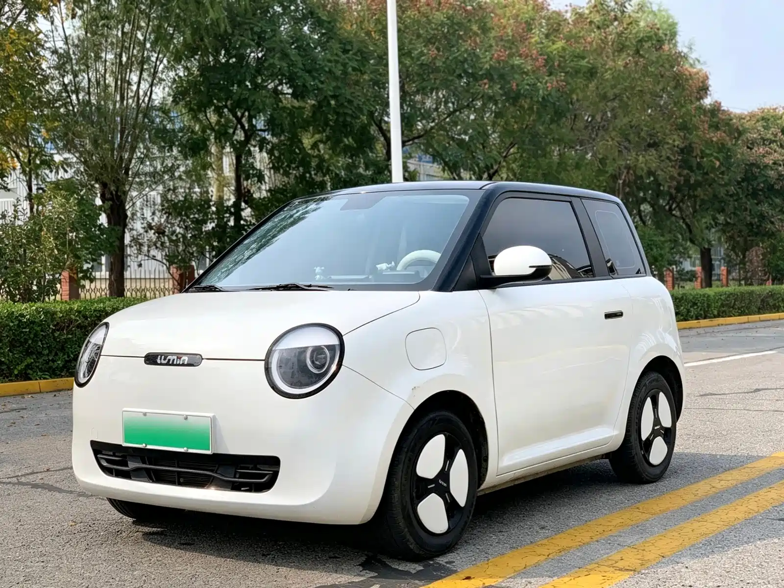Photo 1 - Changan Lumin