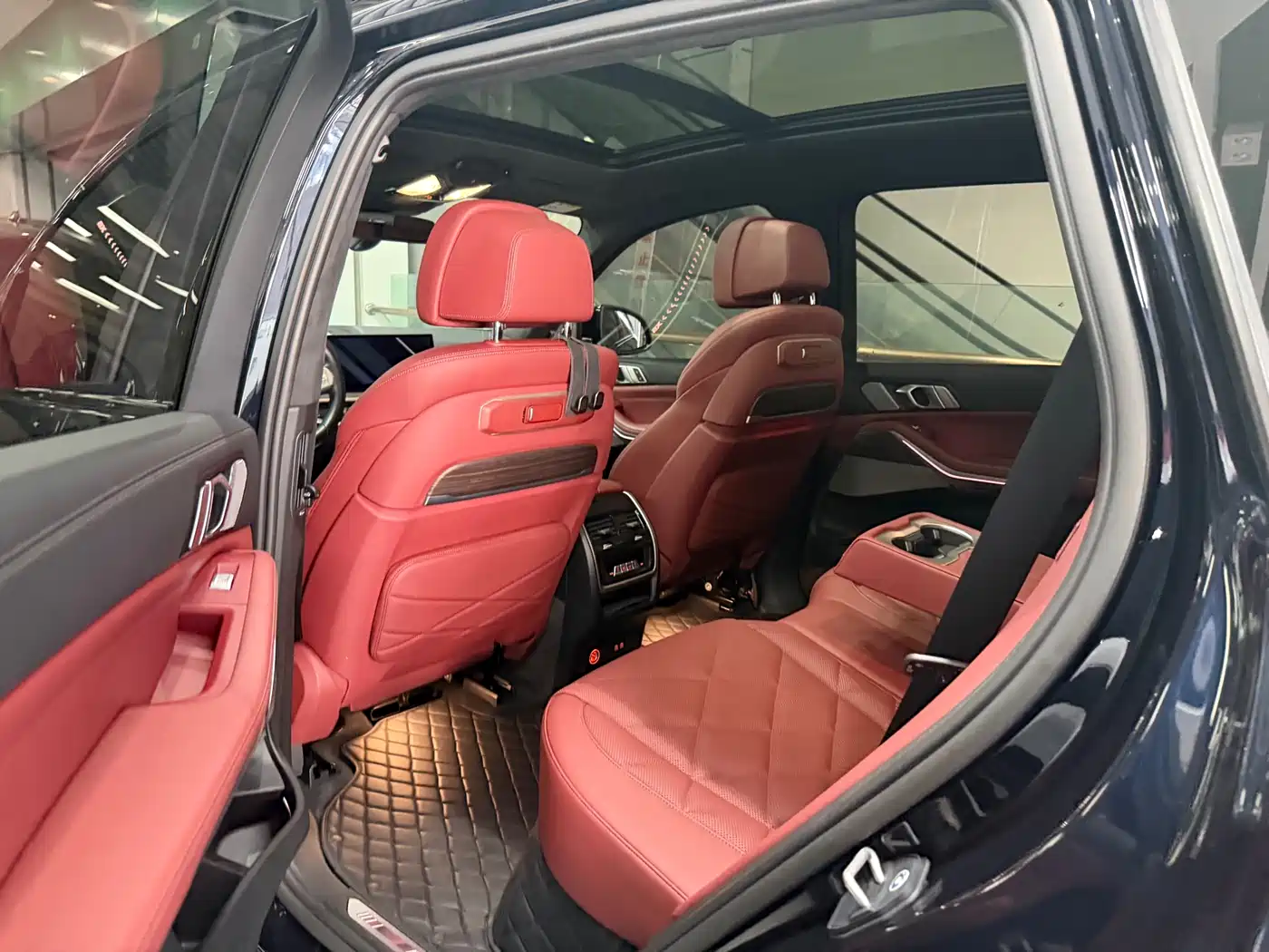 BMW X5 2023 xDrive 40Li M Sport Black Night Package фото 7