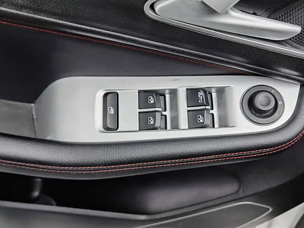 Baojun 560 2016 2016 1.8L Manual Comfort