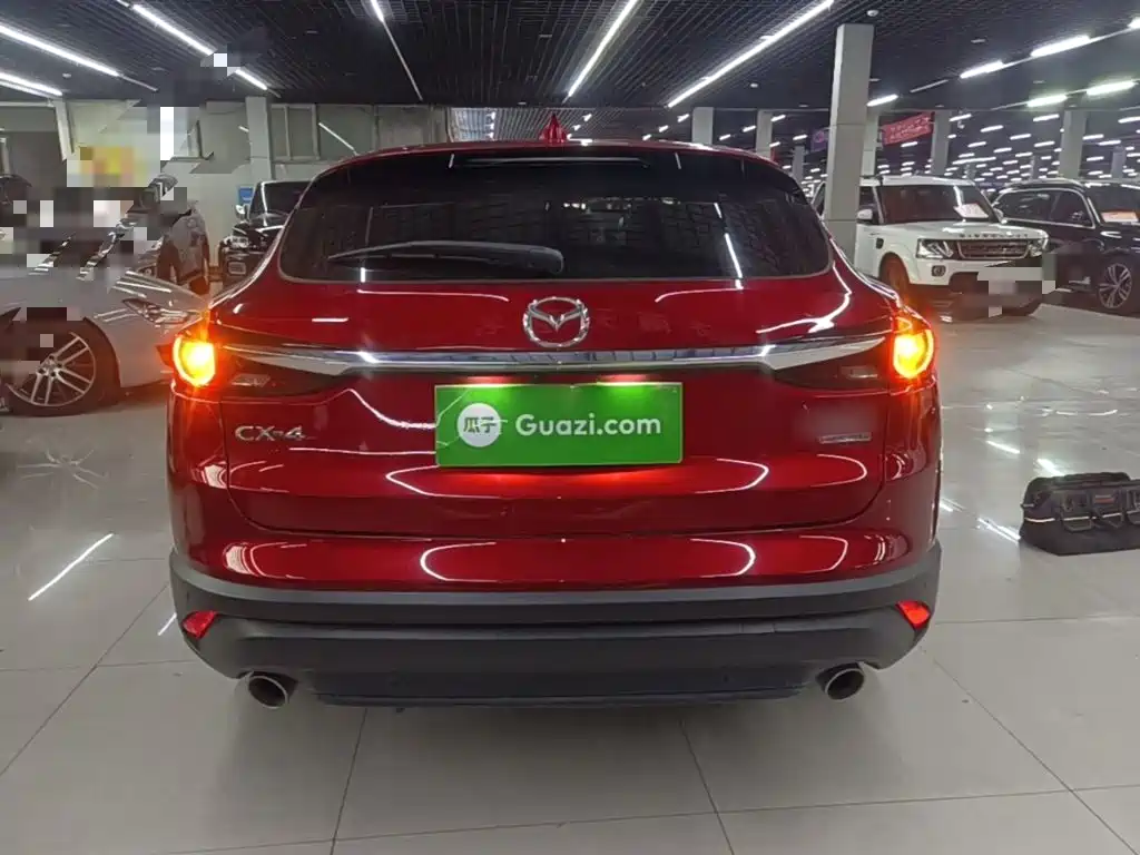 Photo 6 - Mazda CX-4