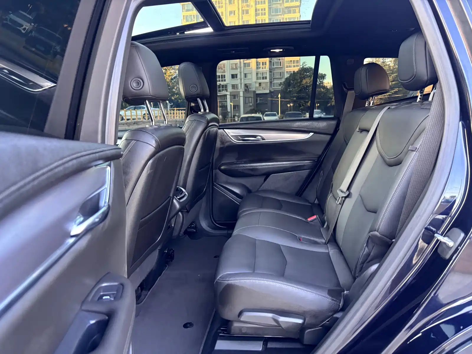 Photo 12 - Cadillac XT6