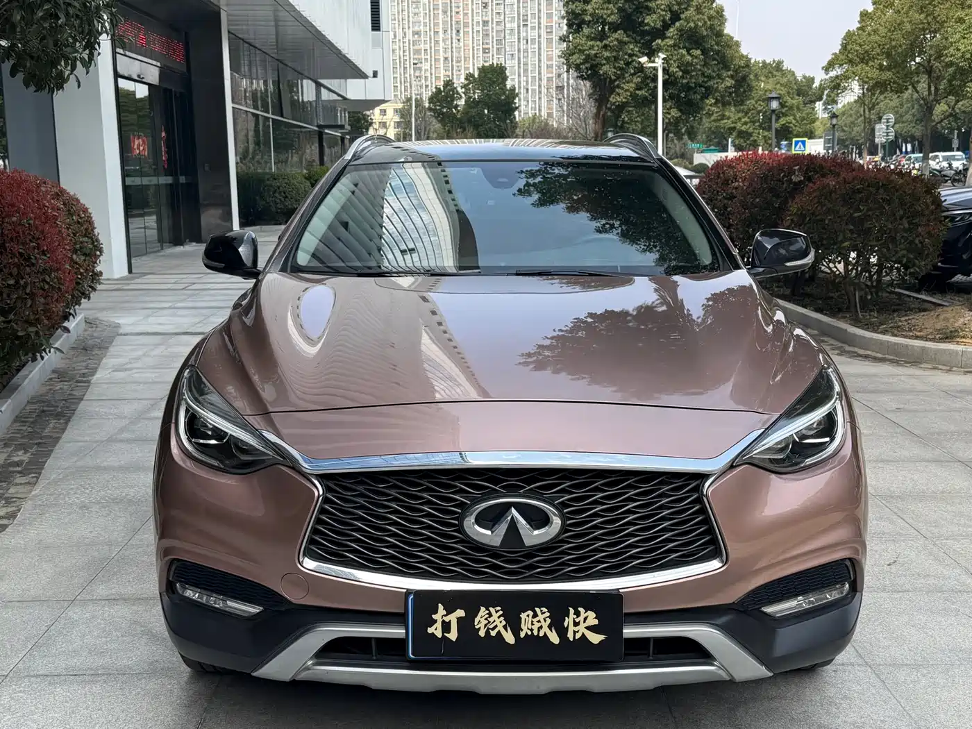 Infiniti QX30 2017 2.0T 4WD Sport Edition