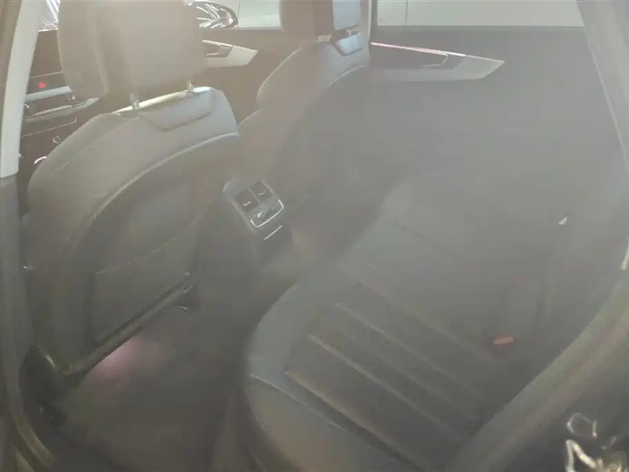 Audi A4L 2020 40 TFSI Luxury Dynamic фото 11
