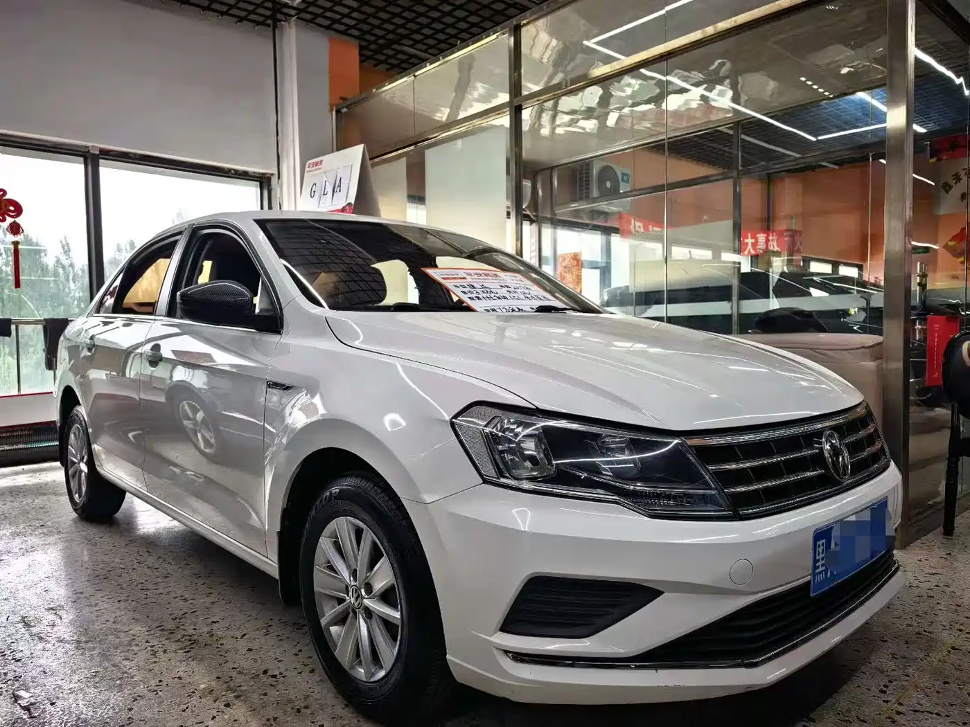 Volkswagen Jetta 2017 1.5L Automatic Fashion фото 3