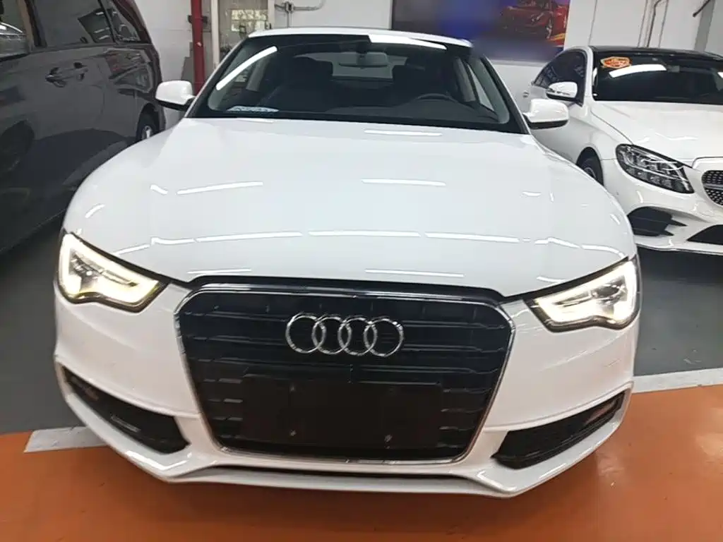 Фото 3 - Audi A5 (Import)