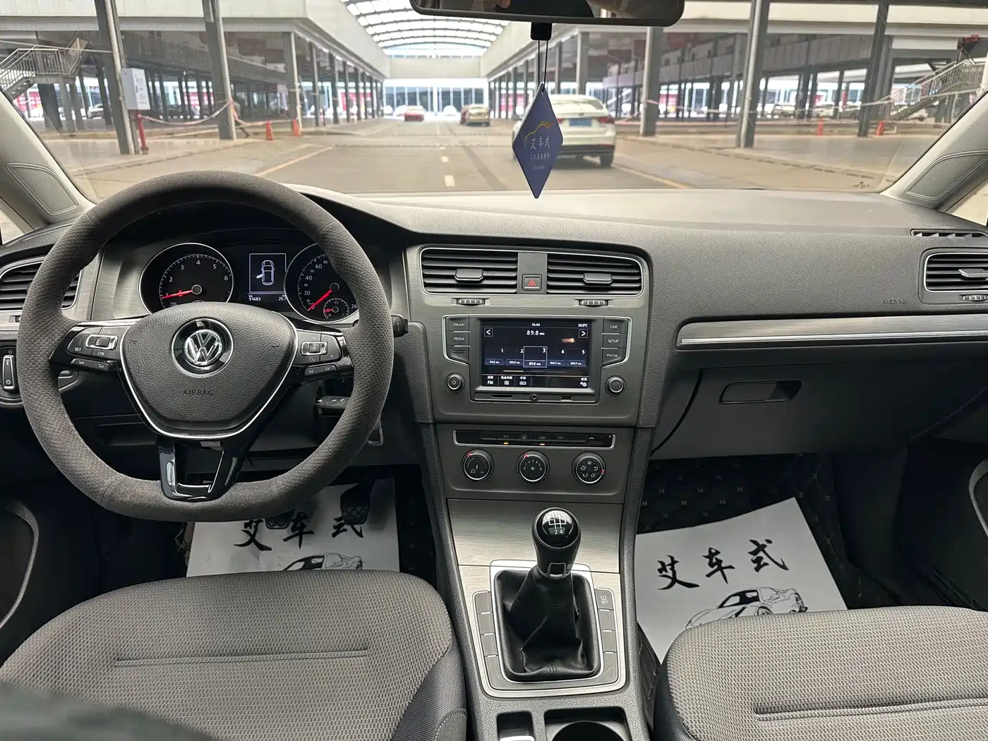 Фото 11 - Volkswagen Golf