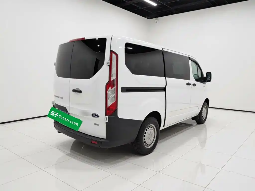 Ford Transit 2021 2019 2.0T Diesel Multi-Purpose Commercial Vehicle Short Wheelbase Low Roof 6-Seater China VI