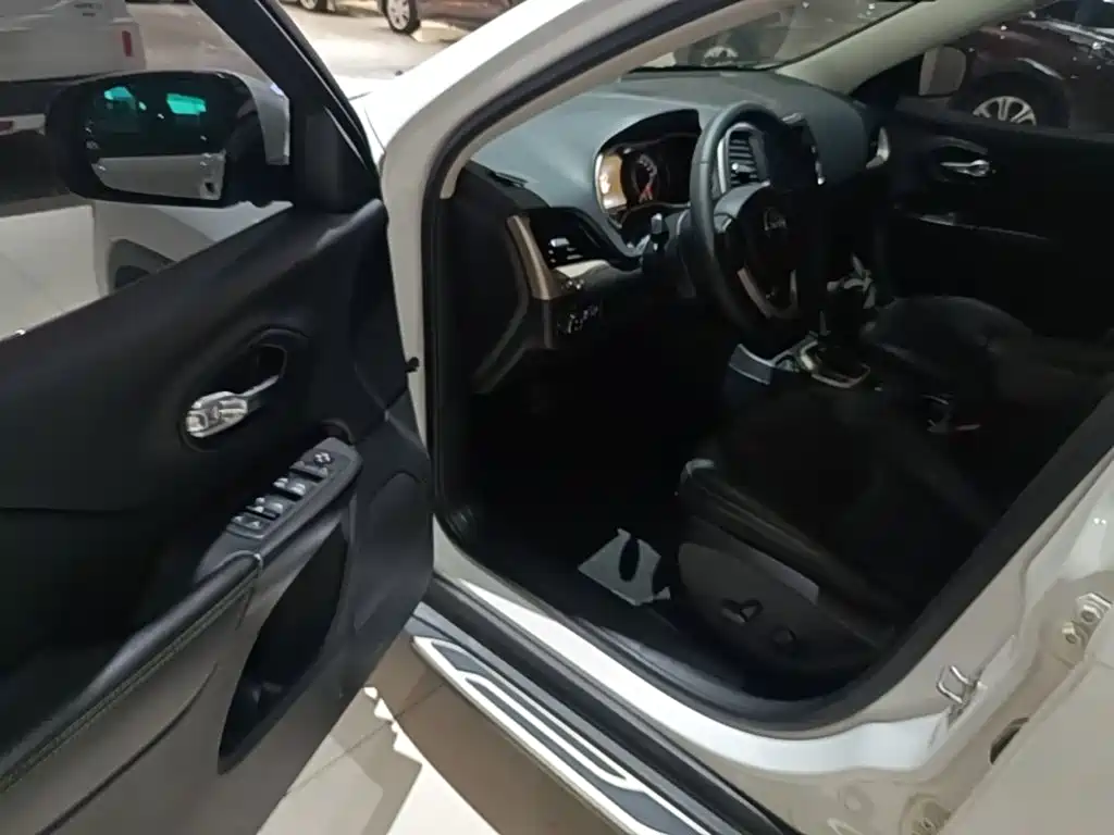 Jeep Cherokee 2019 2017 2.0L Superior Edition