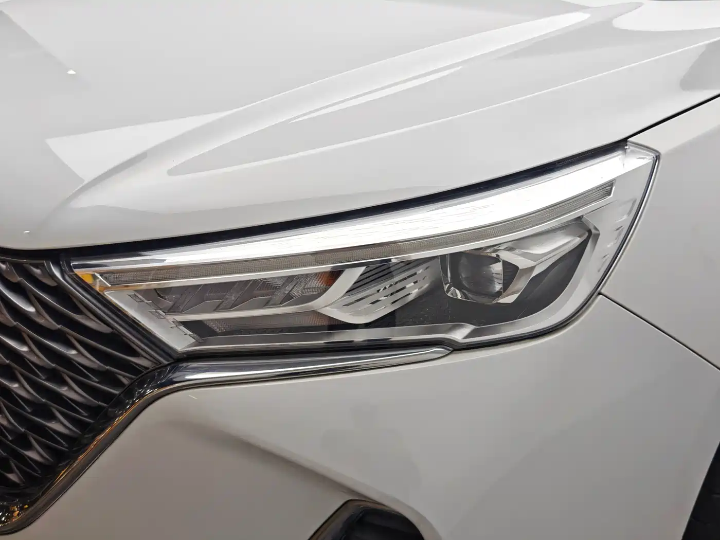 Haval M6 2021 PLUS 1.5T DCT Luxury Smart Connect фото 8