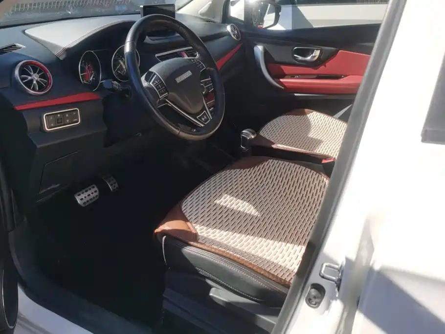 Haval H1 2017 2016 Facelift Blue Label 1.5L AMT Luxury