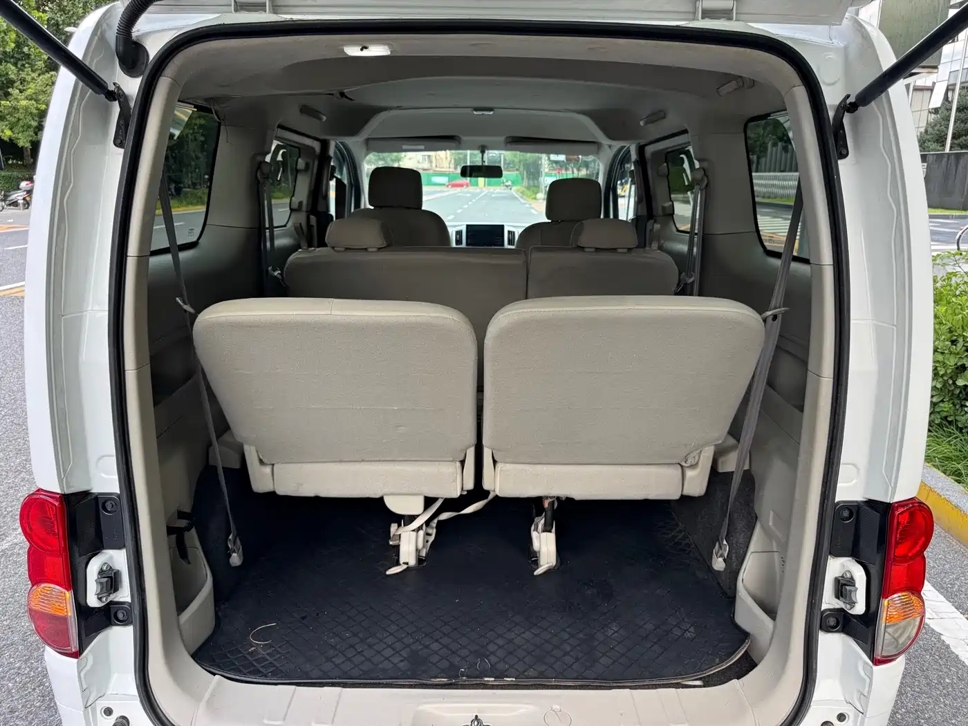 Nissan NV200 2017 2016 Facelift 1.6L CVT Luxury
