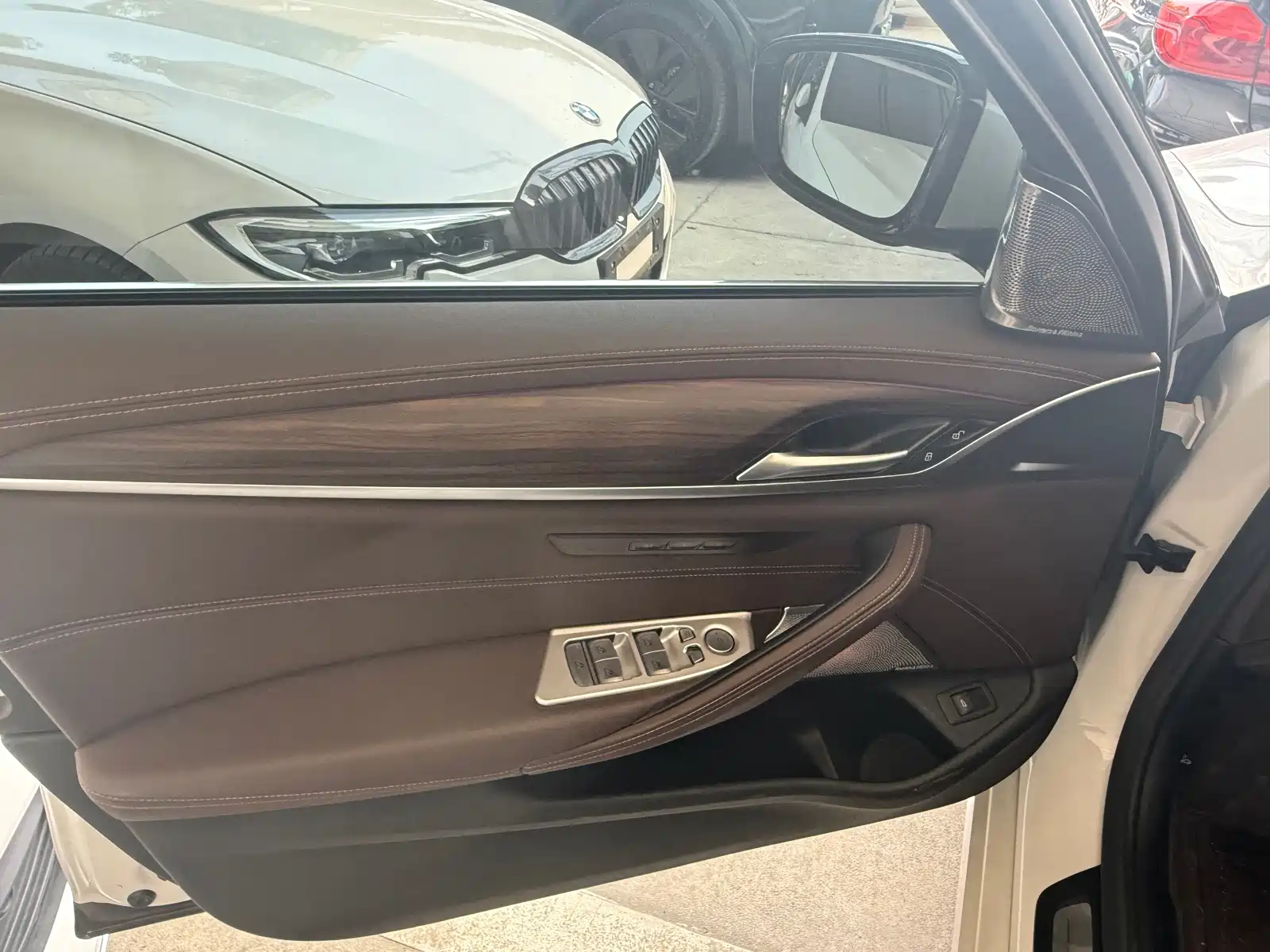 Photo 14 - BMW 5 Series