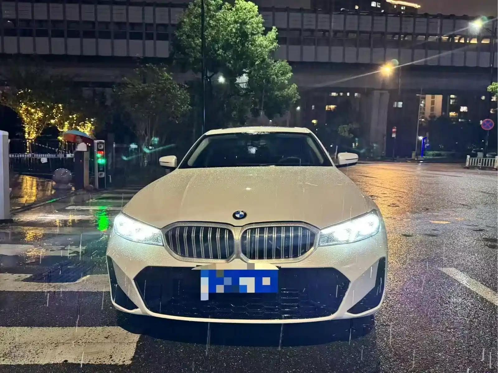 Photo 1 - BMW 3 Series