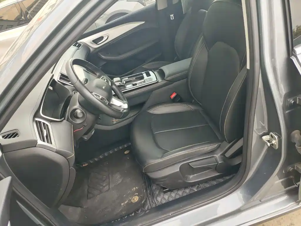 Фото 15 - Roewe i6 MAX EV