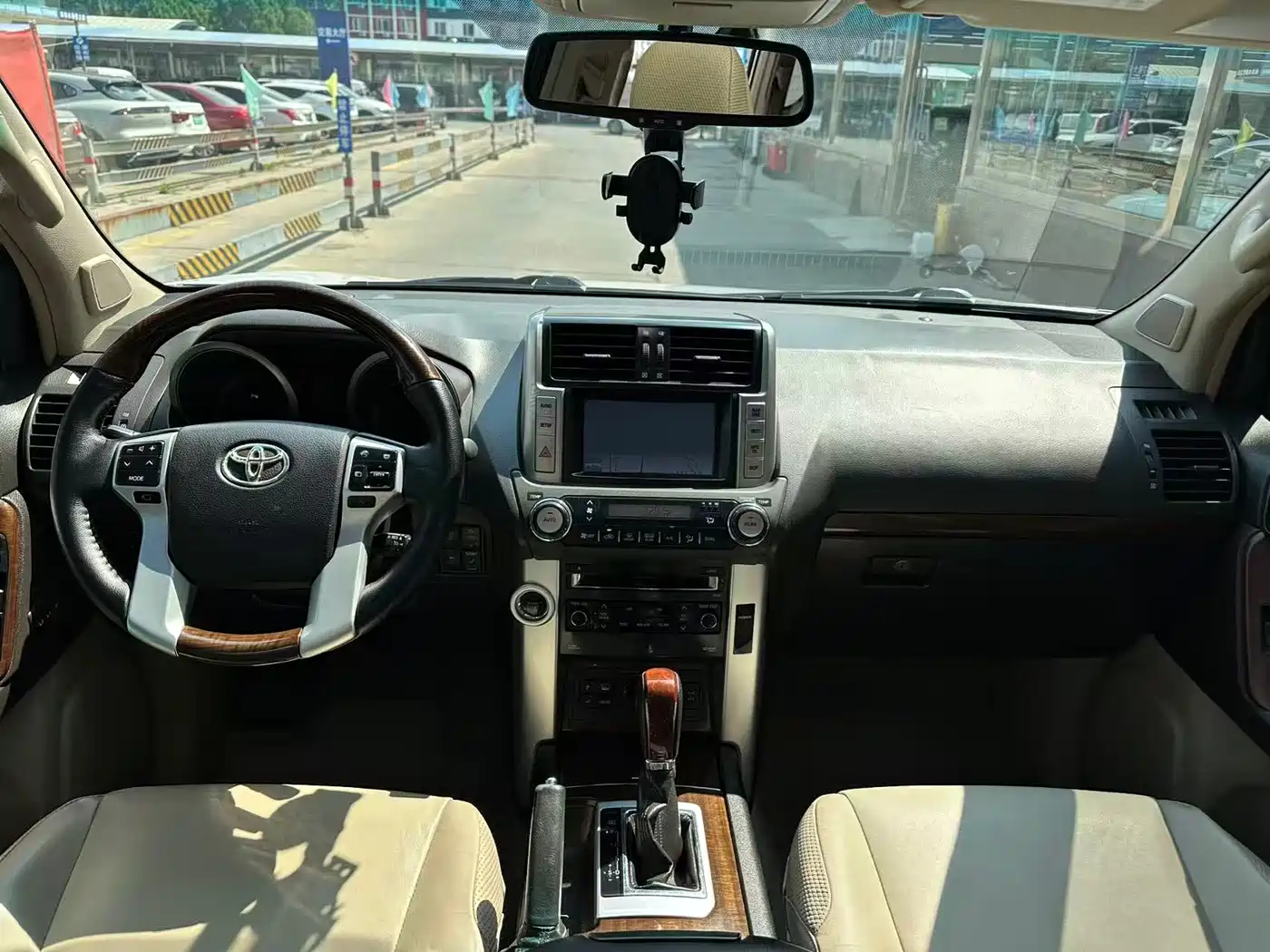 Toyota Prado 2010 4.0L Automatic VX NAVI фото 4