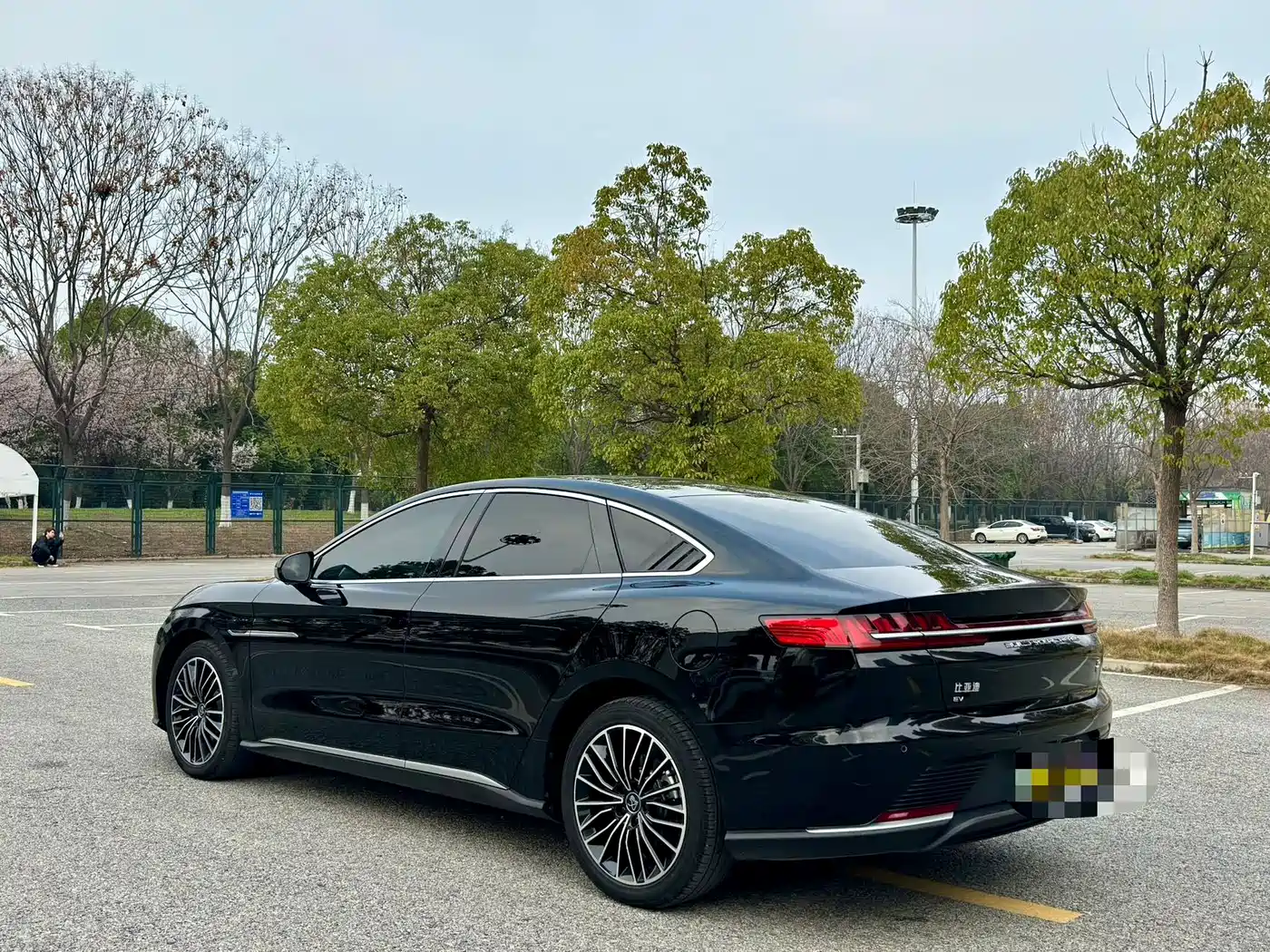 BYD Han 2023 EV Champion Edition 605KM FWD Premium фото 16