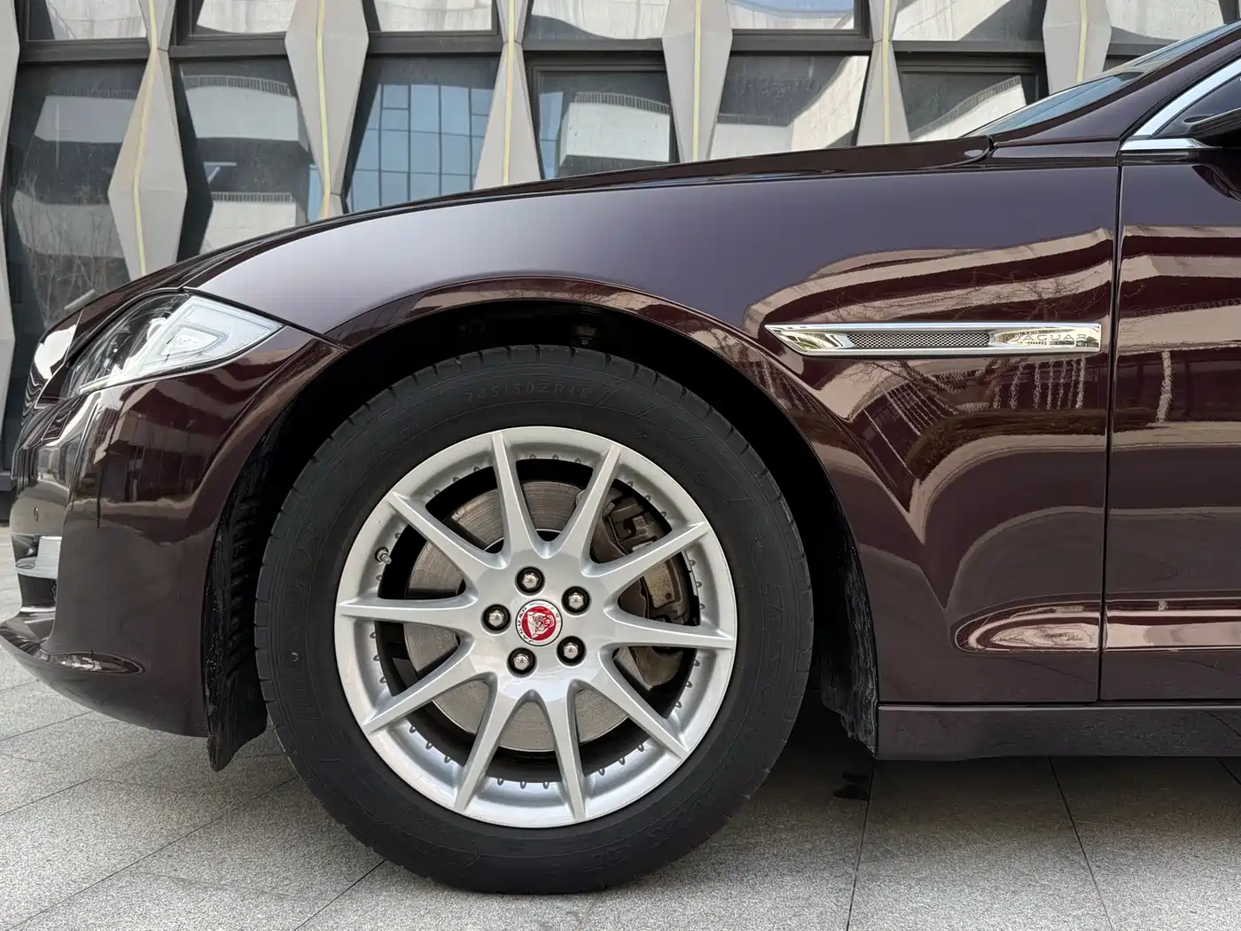 JAGUAR XJ
