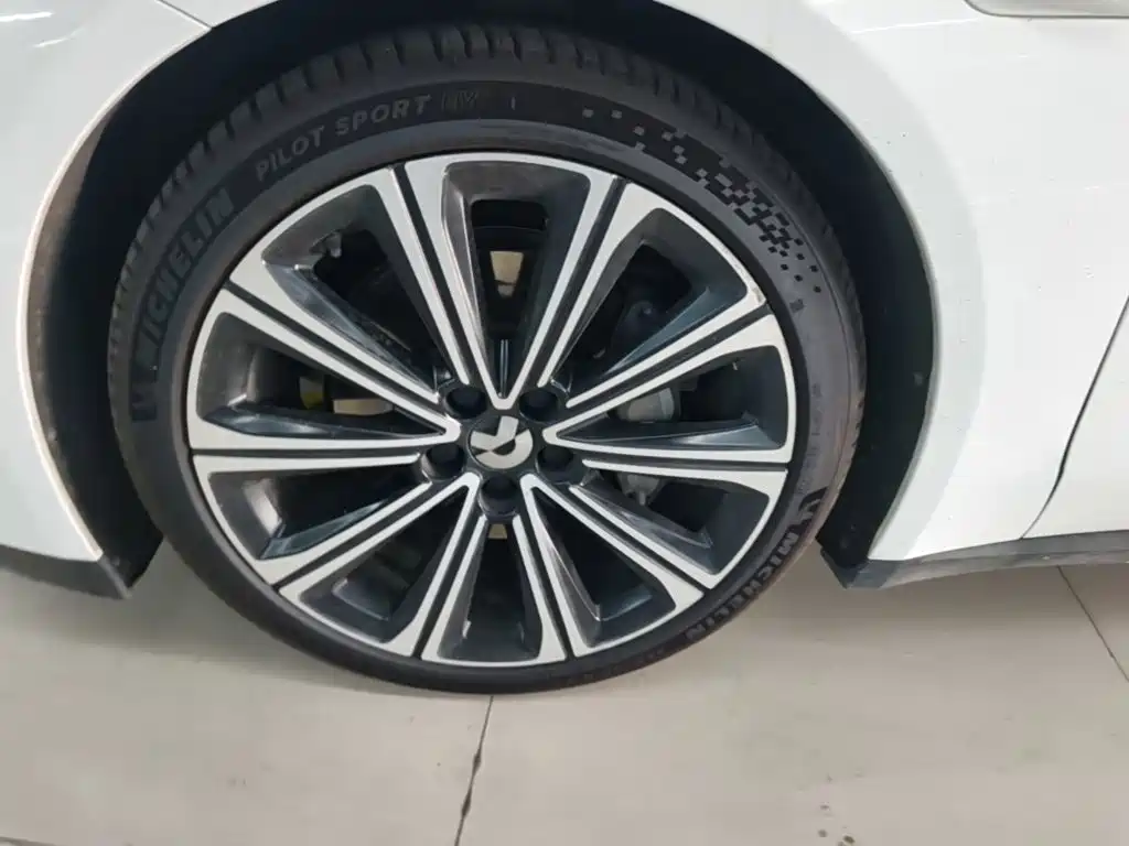 NIO ET7 2025 2024 75kWh Executive Signature Edition