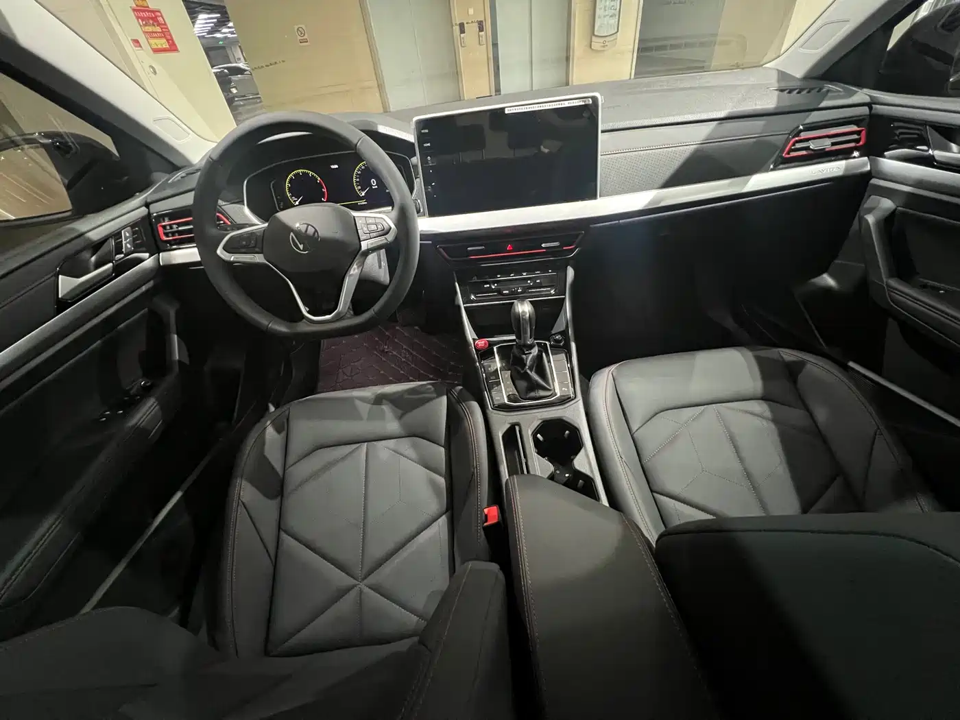Volkswagen Lavida 2024 Model 300TSI DSG Starlight Leading Edition фото 5