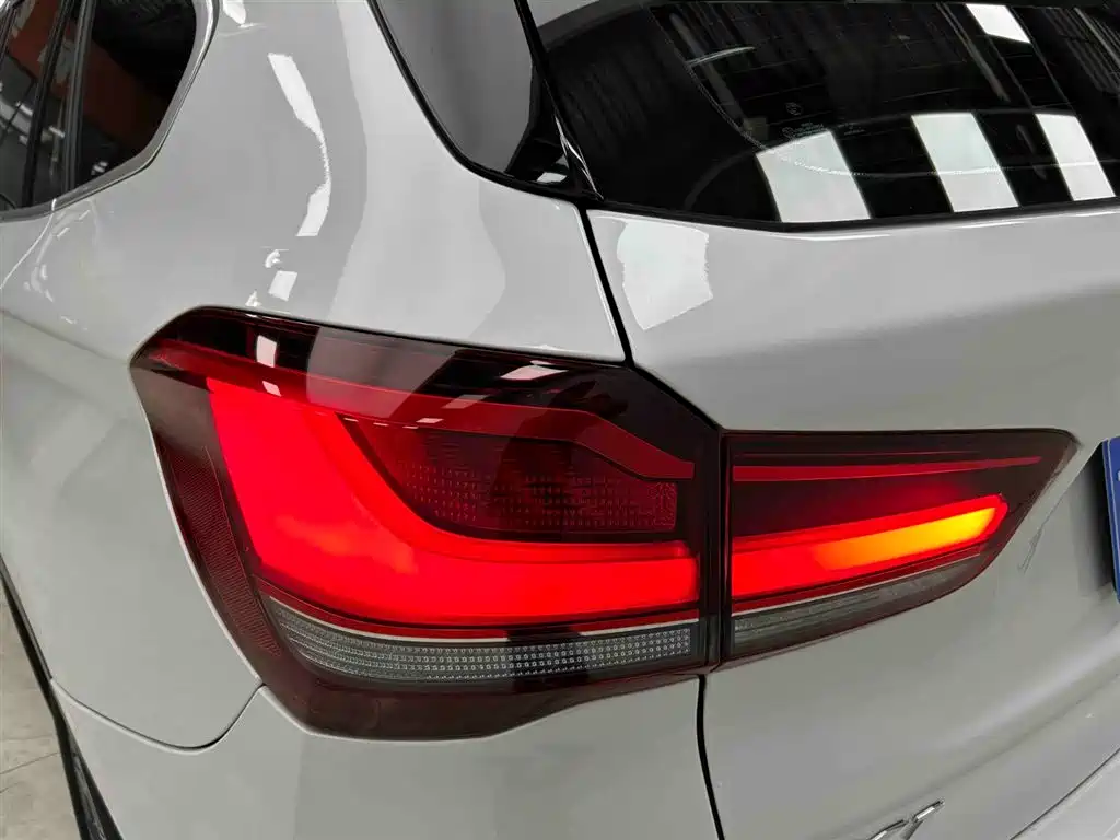 BMW X1 2022 sDrive20Li Fashion фото 19