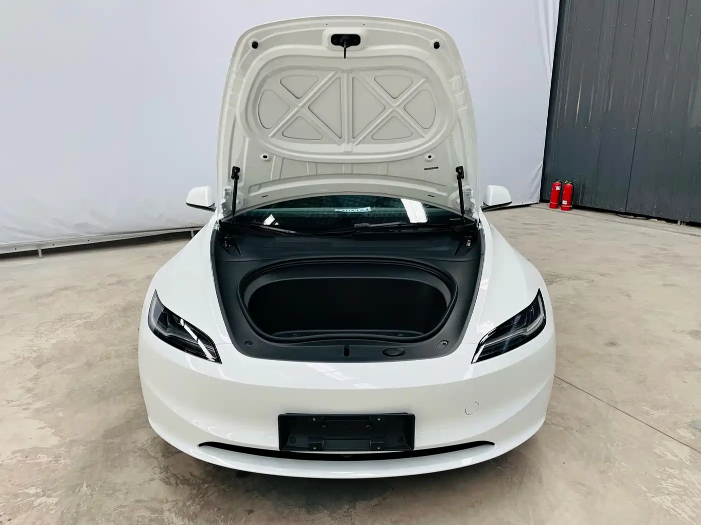 Tesla Model 3 2026 2025 Model Year Facelift Long Range Rear-Wheel Drive