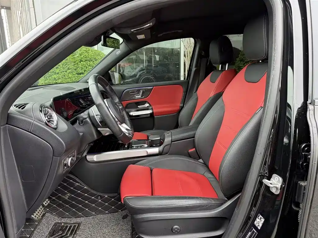 MERCEDES-BENZ GLB AMG