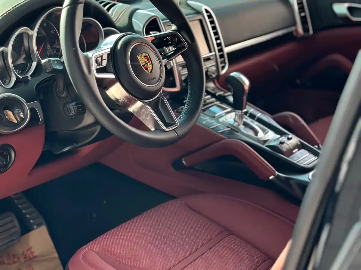 Porsche Cayenne 2011 Cayenne 3.0T фото 6