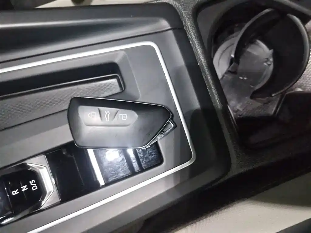 Volkswagen Golf 2023 Facelift 280TSI DSG Pro фото 9