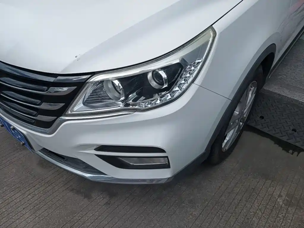 Baojun 560 2017 2017 1.5T Manual Comfort 7-seater