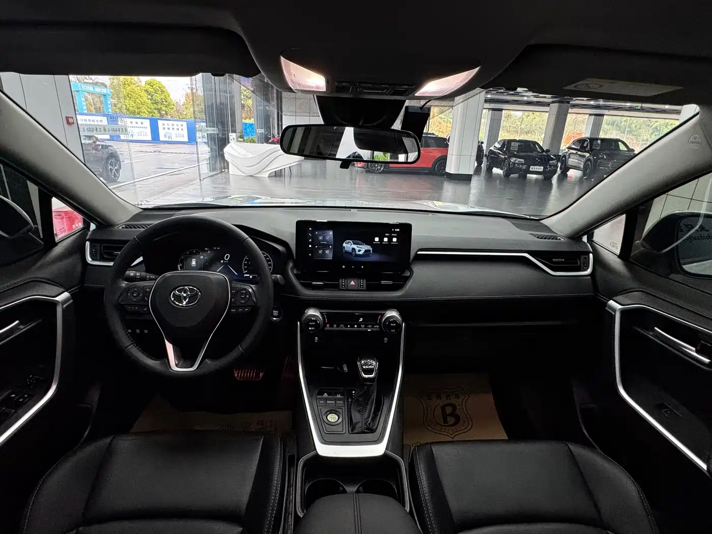 Toyota Wildlander 2023 2.0L CVT FWD Luxury PLUS фото 9