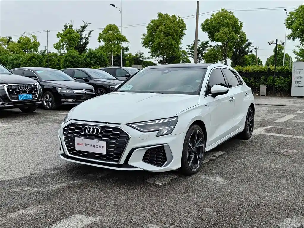 Audi A3 2024 Model Sportback 35 TFSI Fashion Sport