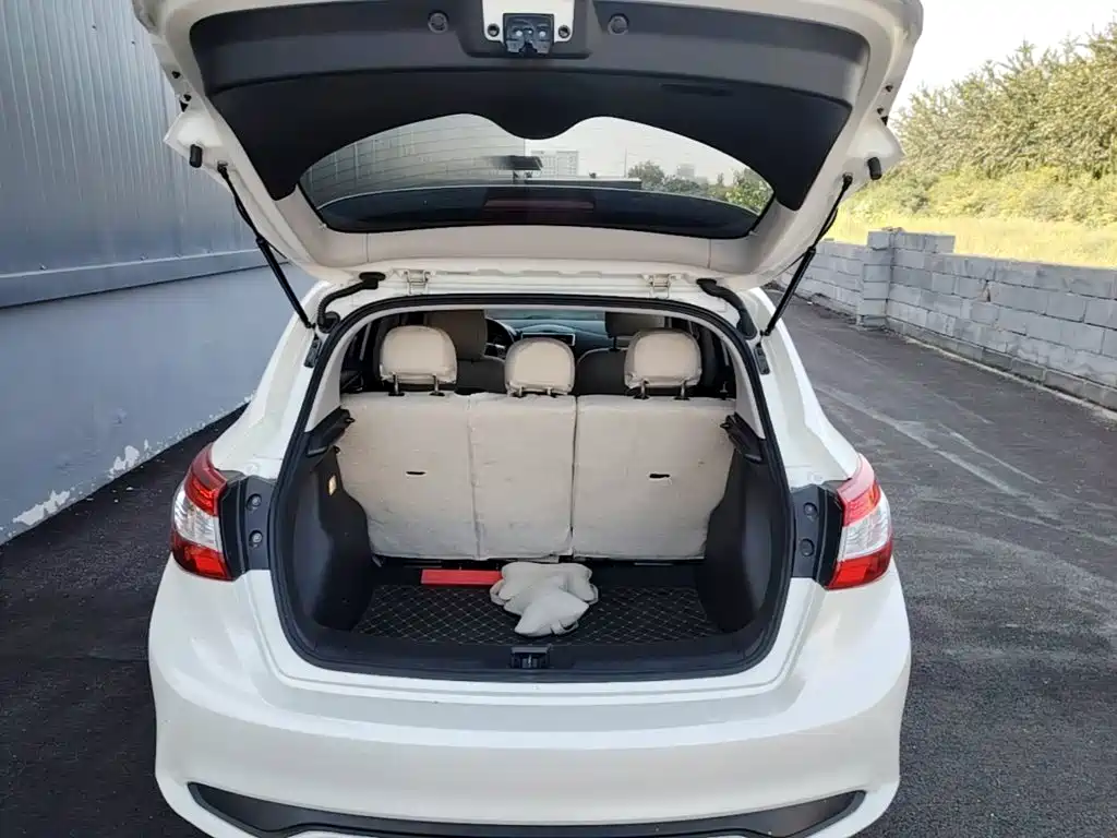 Nissan Tiida, миниатюра 19