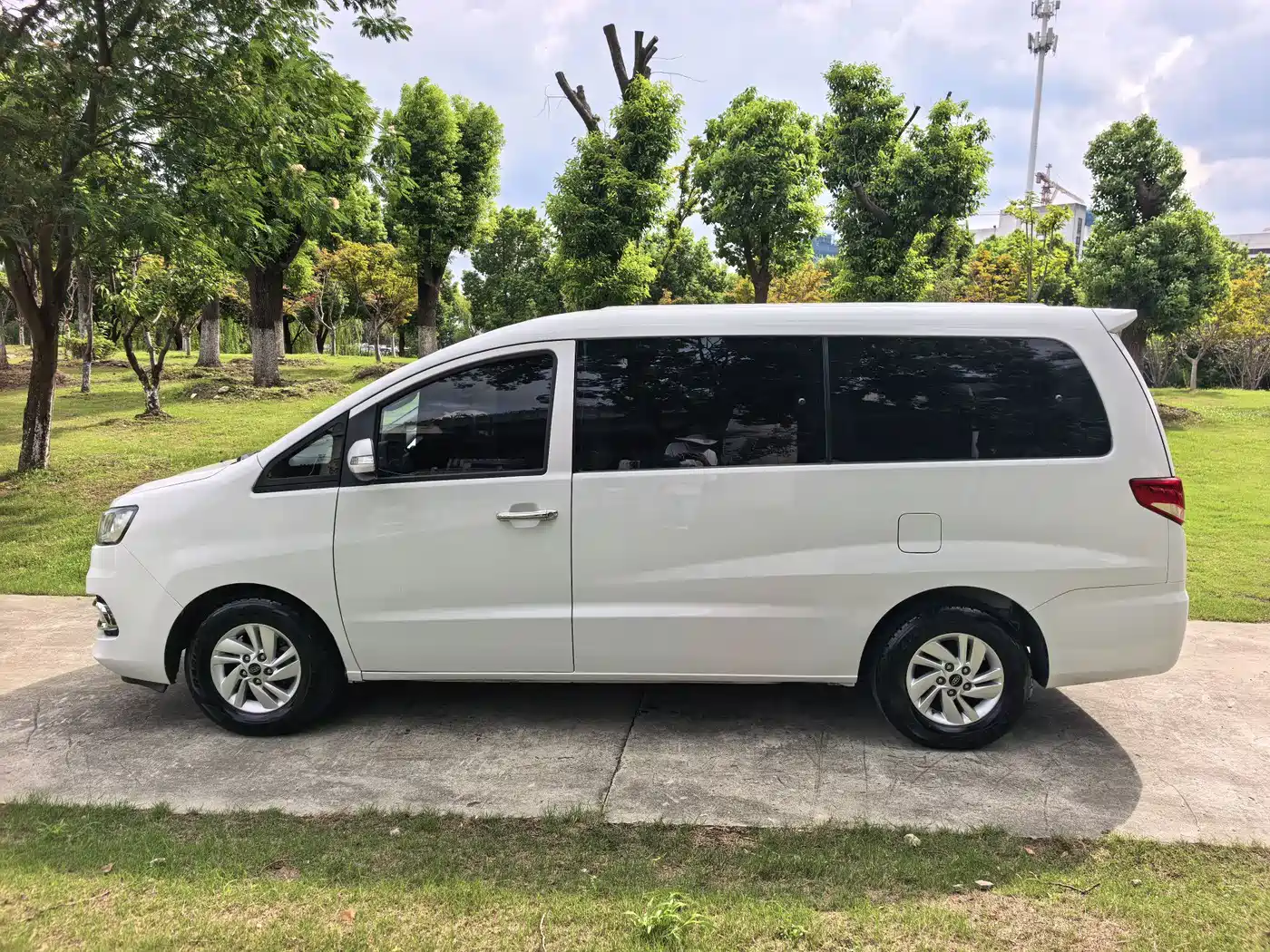 JAC Refine Refine M4 2017 2017 1.9T Diesel Manual Luxury