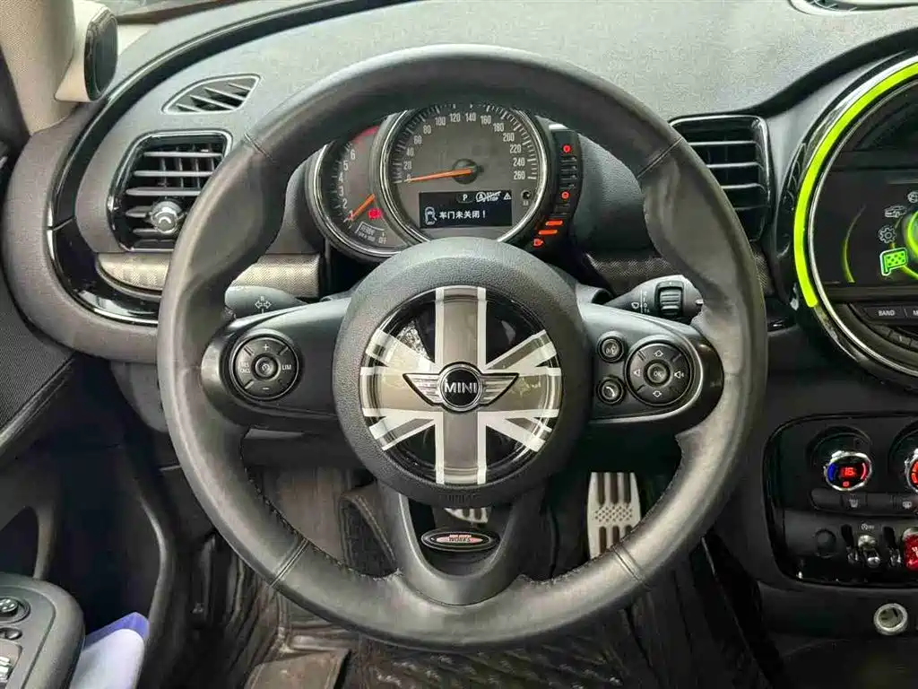 MINI CLUBMAN 2016 Facelift 2.0T COOPER S Connoisseur Edition фото 6