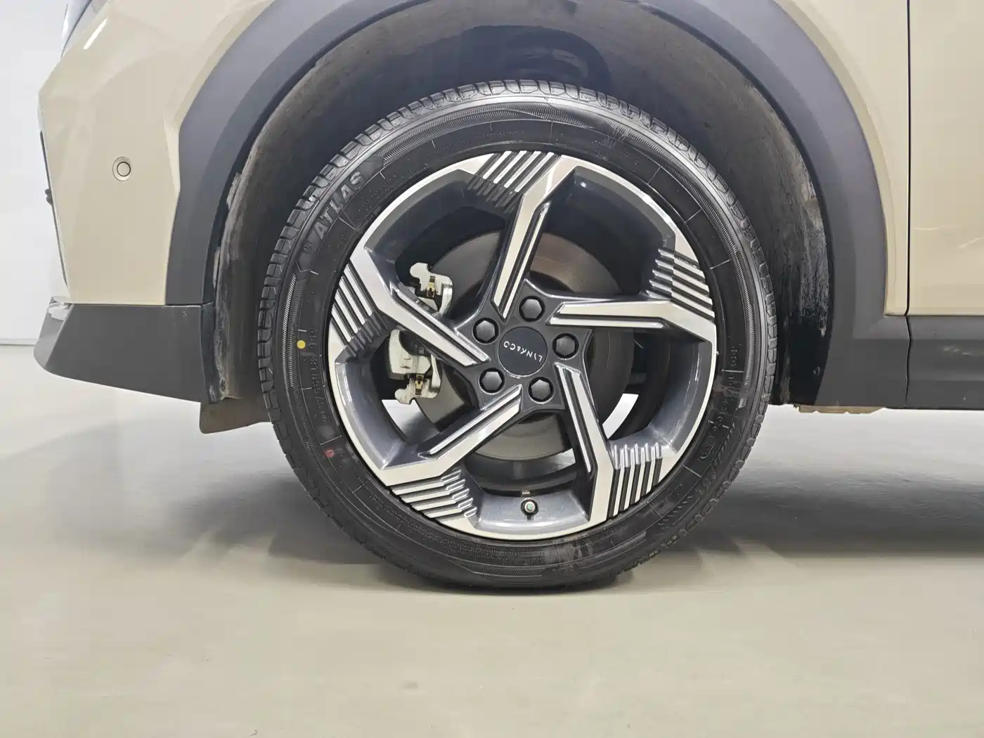 2025 Lynk & Co 06