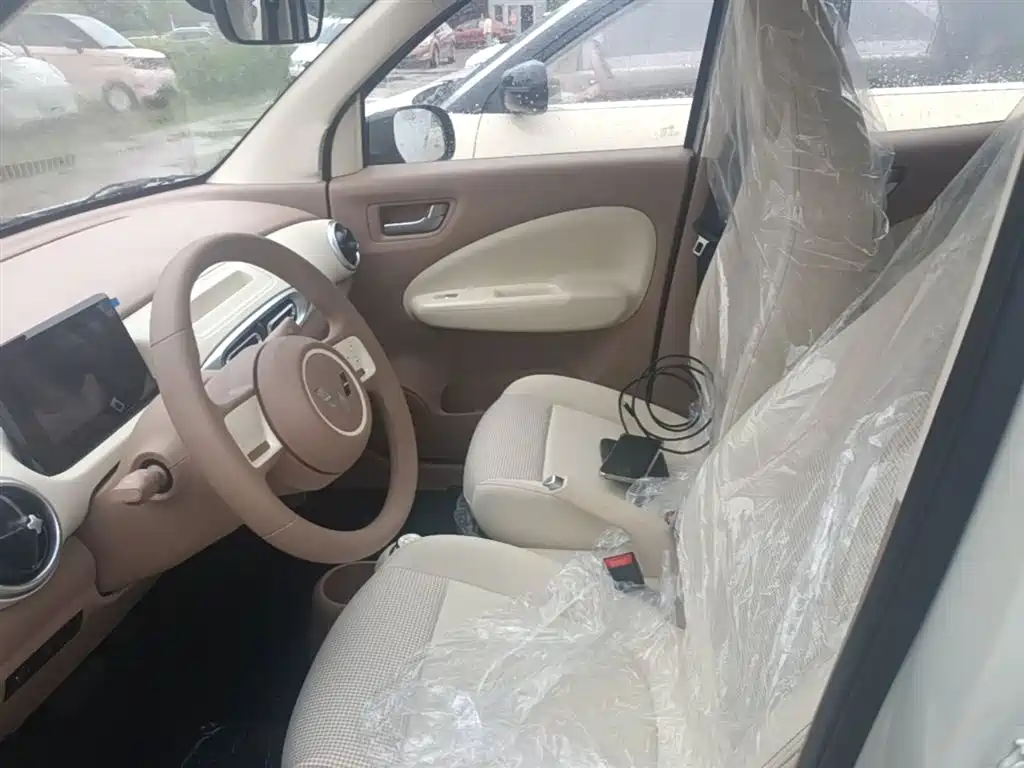 Wuling Motors Hongguang MINIEV 2026 2025 4-Door Advanced