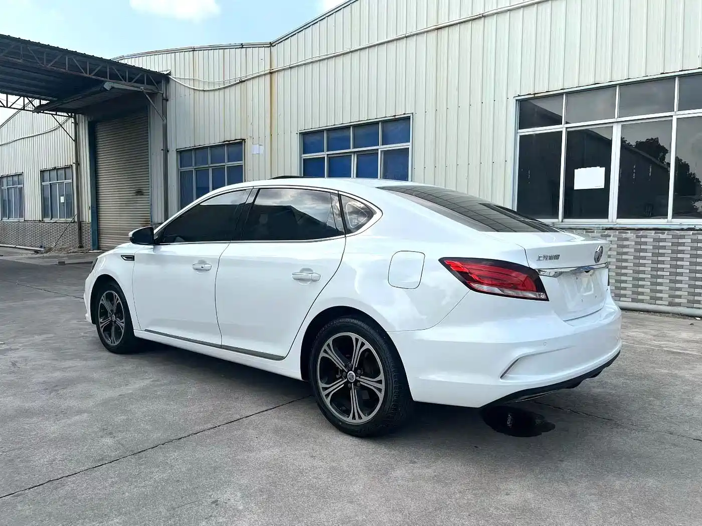 MG MG6 2018 2017 20T Automatic Luxury Smart Connect Version (China V)