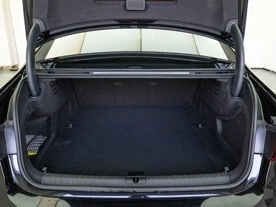 AUDI A7L