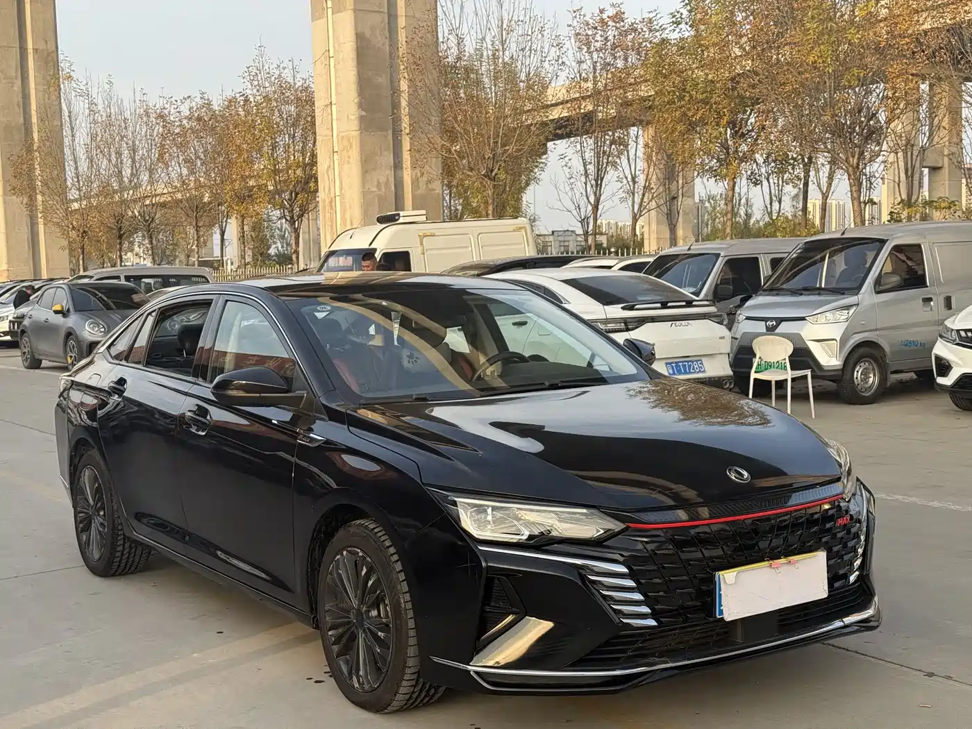 DONGFENG YI HYUN MAX