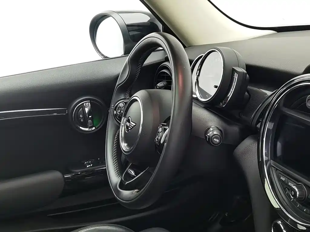 Фото 22 - MINI MINI