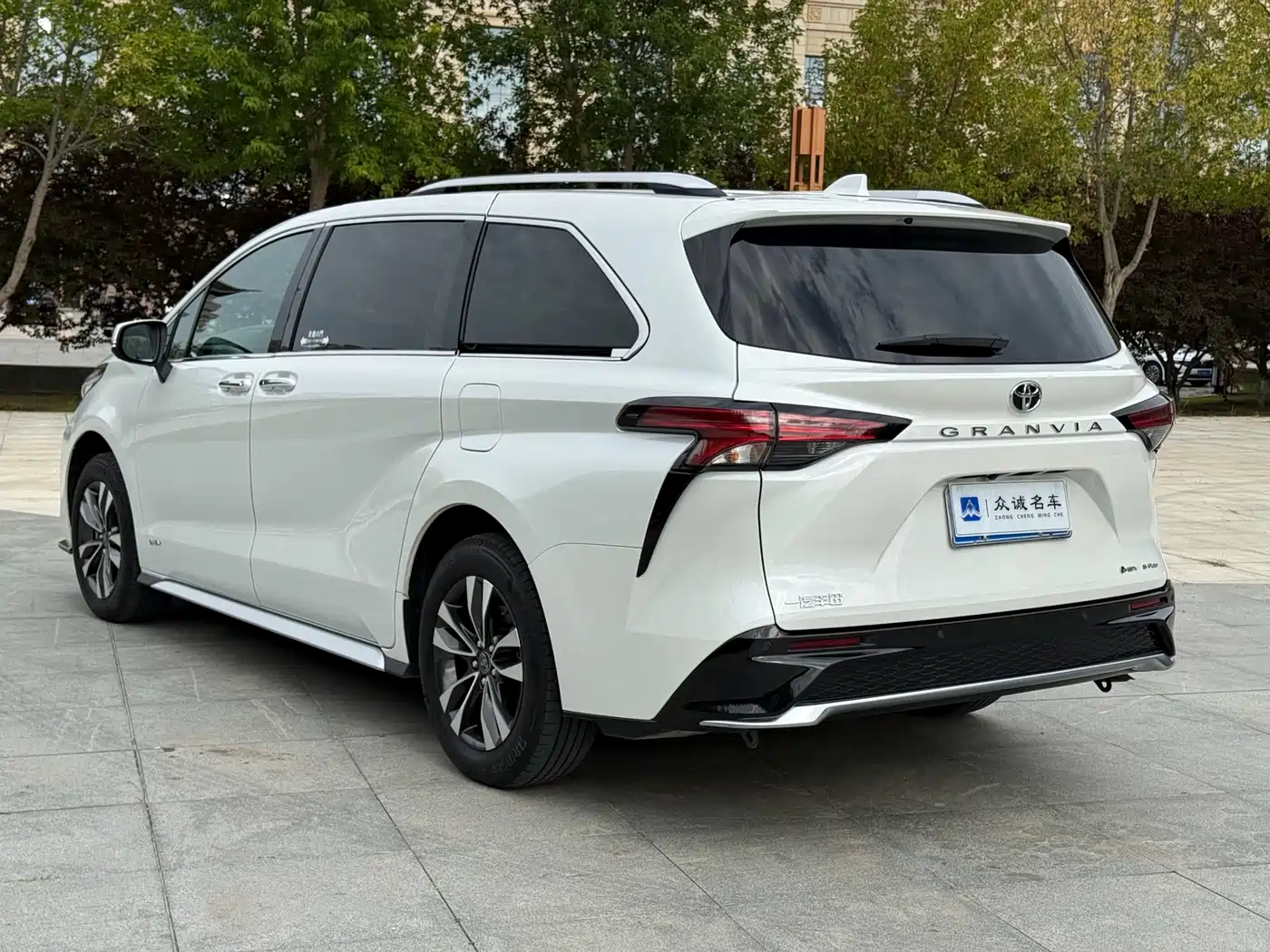 Toyota Granvia 2024 2024 2.5L Hybrid Premium PLUS 4WD Edition