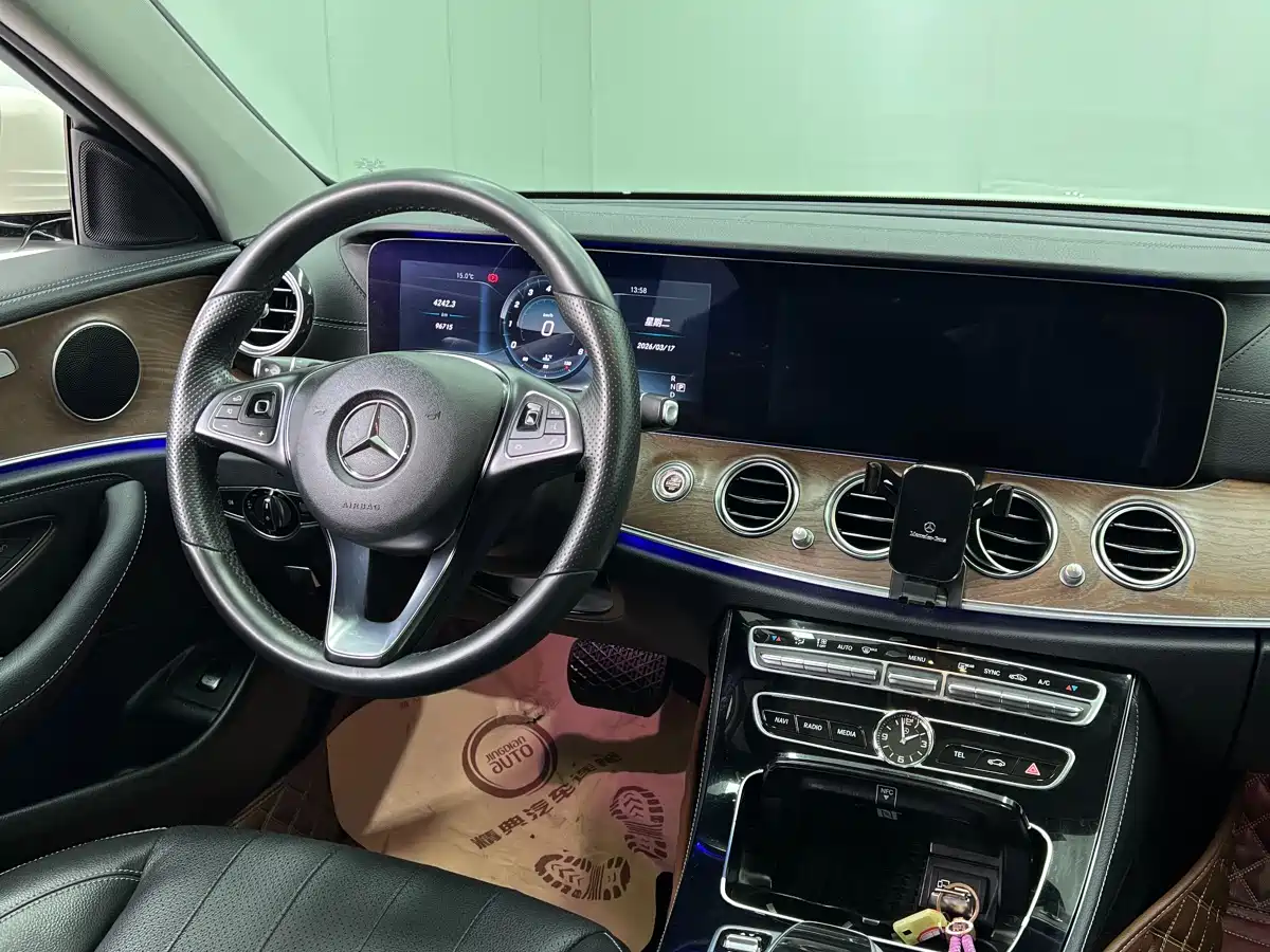 Mercedes-Benz E-Class 2016 E 300 L Fashion Type фото 5