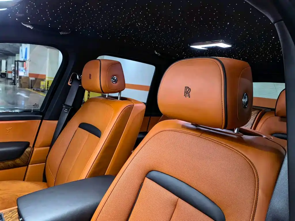 Rolls-Royce Cullinan 2024 2021 Black Badge Neon Nights