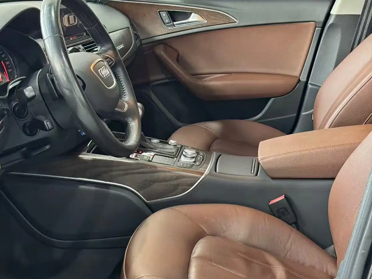 Audi A6L 2015 35 FSI quattro Comfort фото 7