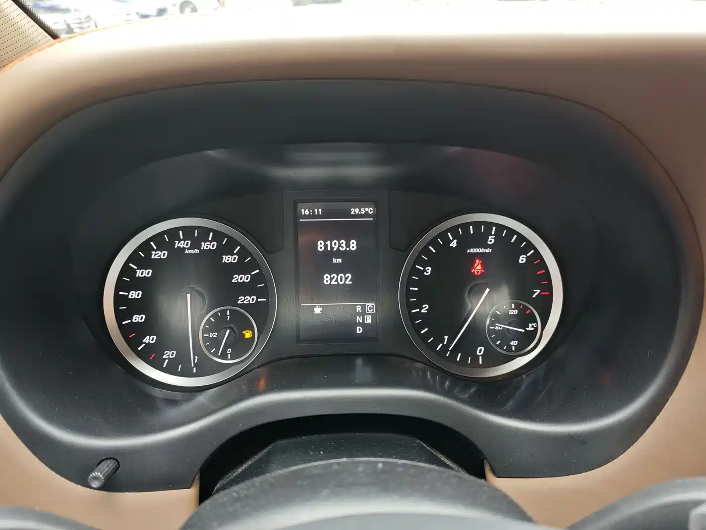 Mercedes-Benz Vito 2023 2.0T Elite 7-Seater фото 14