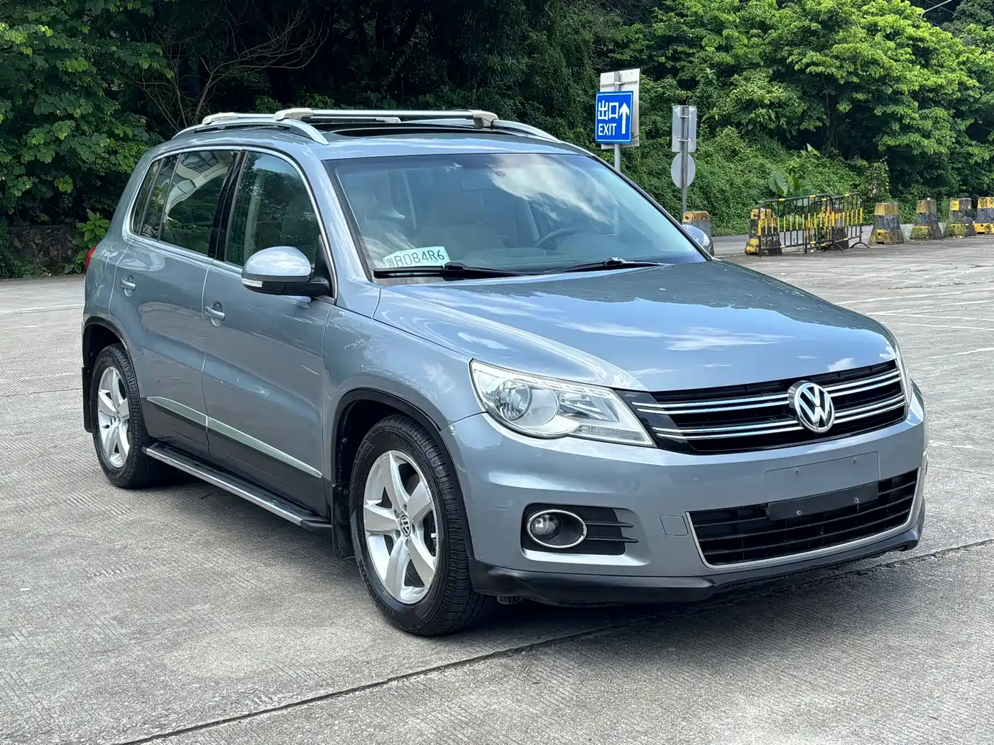 Volkswagen Tiguan 2011 2010 1.8TSI Automatic 4WD Elite