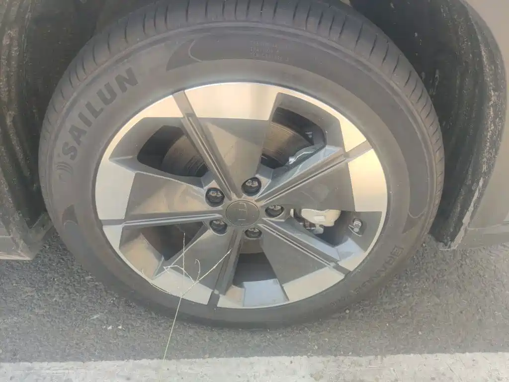 Geely Boyue REV 2026 2026 Extended Range Base Model