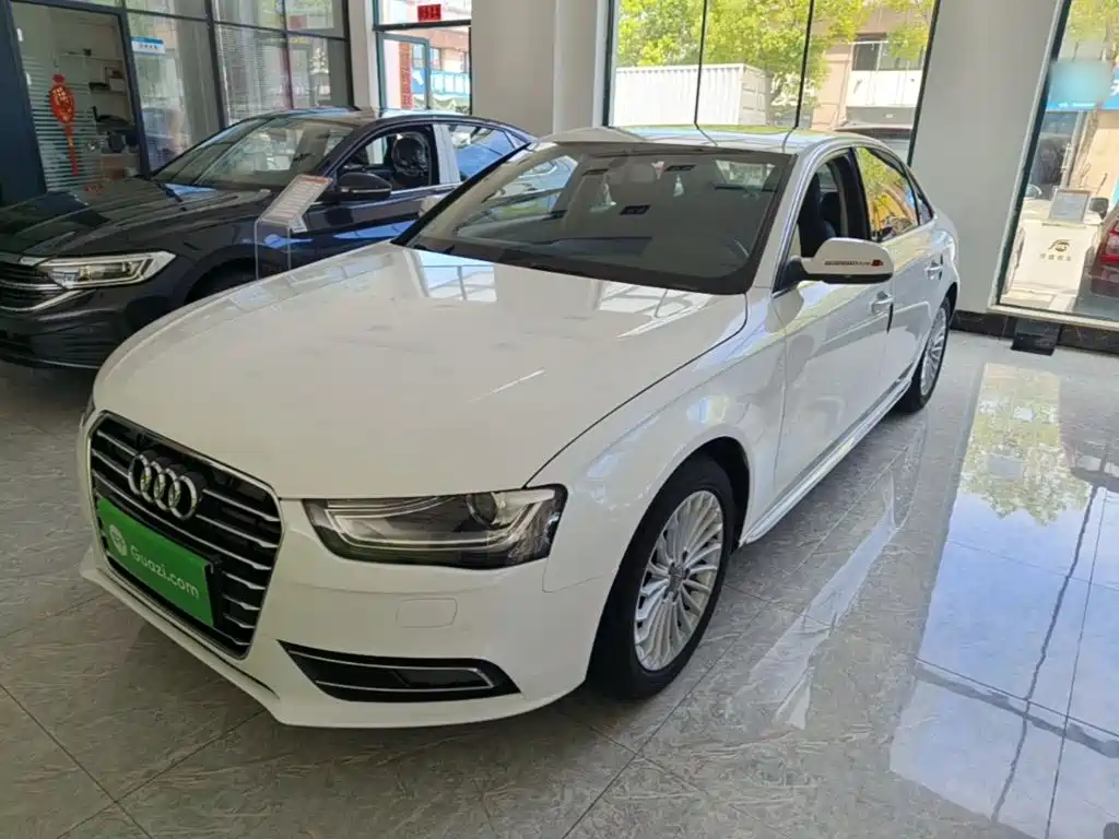 Фото 1 - Audi A4L