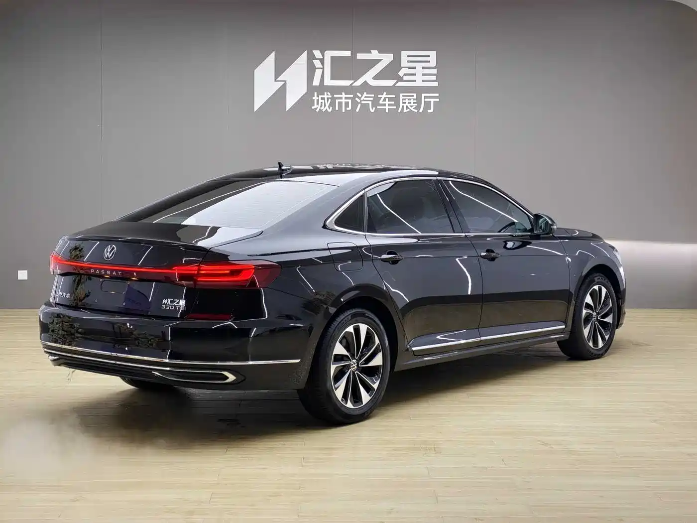 Volkswagen Passat 2023 330TSI Elite Edition фото 2