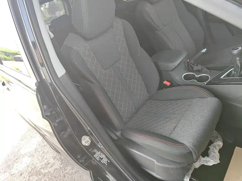 Dongfeng Fengxing Fengxing T5 2019 2021 1.6L Manual Comfort